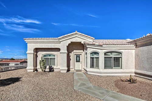 Cozy Lake Havasu House w/ Views - 1 Mi to Water!