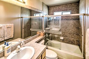 Interior - Cozy Lake Havasu House w/ Views - 1 Mi to Water! (Lake Havasu City)