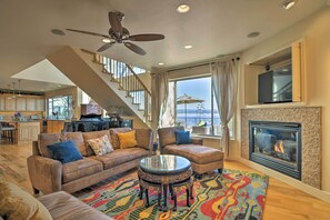 House (5 Bedrooms) | Interior