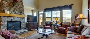 1 Mi to Granby Ranch: Mtn Home w/ Deck