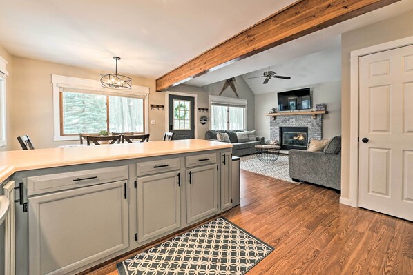 House (2 Bedrooms) | Interior