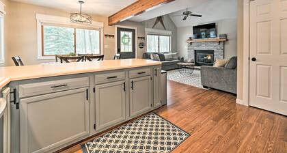 Lovely Roscommon Cabin < 3 Mi to Higgins Lake!