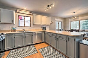 House (2 Bedrooms) | Interior