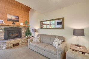 Interior - Cozy Alpine Escape: Ski-in/out at Lutsen Mtns (Lutsen)