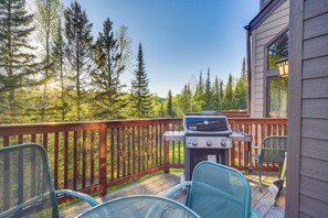 Interior - Cozy Alpine Escape: Ski-in/out at Lutsen Mtns (Lutsen)