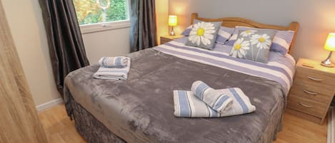 2 bedrooms, individually decorated, individually furnished, free WiFi