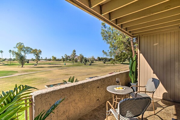 Apartment (2 Bedrooms) | Front of property