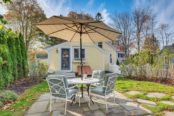 < 1 Mi To Beach! Kennebunk Cottage W/ Yard - Kennebunk, ME