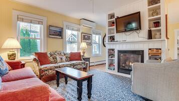 Cottage (2 Bedrooms) | Front of property