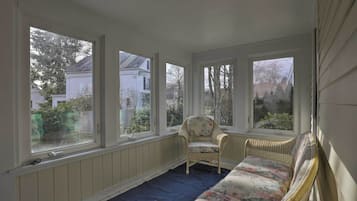 Cottage (2 Bedrooms) | Interior