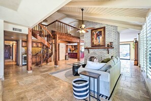 Maison (5 Bedrooms) | Intérieur
