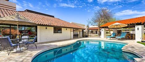 House (5 Bedrooms) | Front of property