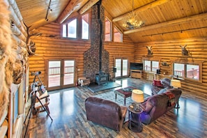 House (3 Bedrooms) | Interior