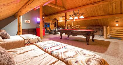 Stunning Mountain-view Ranch on 132 Acres!