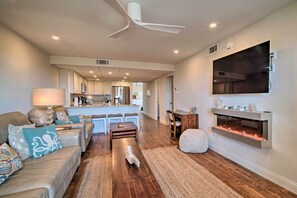 Apartment (2 Bedrooms) | Interior - Family-friendly Brigantine Condo Near Beach! (Brigantine)