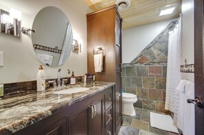House (3 Bedrooms) | Interior - Hot Tub & Dock! Group Getaway in Lake Ozark (Lake Ozark)
