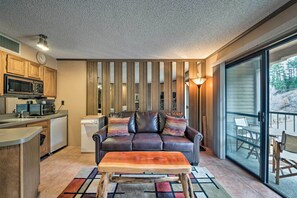 Interior - Cozy Ruidoso Condo by Grindstone Lake + Skiing! (Ruidoso)