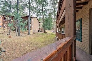 Interior - Cozy Ruidoso Condo by Grindstone Lake + Skiing! (Ruidoso)