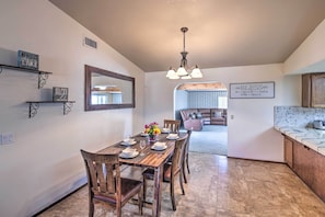 House (3 Bedrooms) | Interior