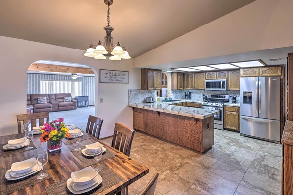 House (3 Bedrooms) | Interior