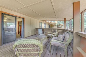 Apartment (2 Bedrooms) | Interior - Condo w/ Hot Tub ~ 4 Miles to Ruidoso Winter Park! (Ruidoso)