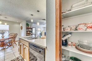 Interior - Condo w/ Hot Tub ~ 4 Miles to Ruidoso Winter Park! (Ruidoso)