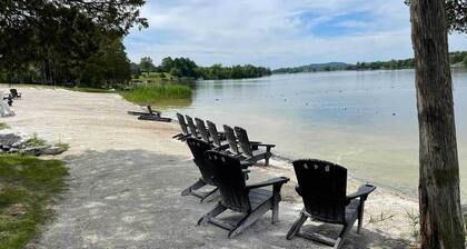 Modern-chic Athens Home - Fish, Ski & Swim!