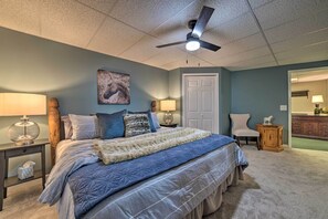 6 bedrooms, iron/ironing board, bed sheets - Michigan Golf Course Retreat w/ Gameroom & Hot tub (Gaylord)