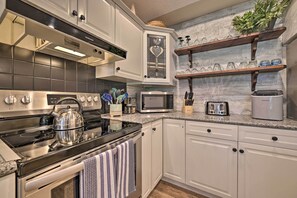 Microwave, oven, stovetop, dishwasher - Michigan Golf Course Retreat w/ Gameroom & Hot tub (Gaylord)