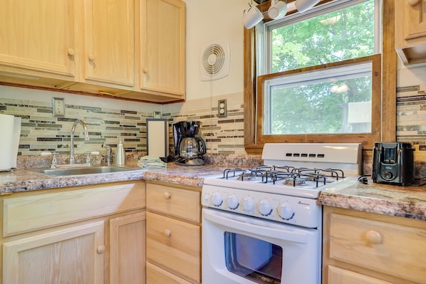 House (2 Bedrooms) | Interior