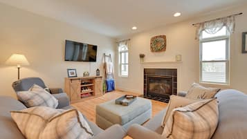 Apartment (2 Bedrooms) | Front of property