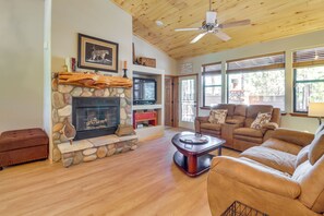 House (2 Bedrooms) | Front of property