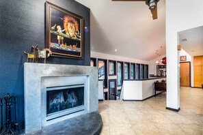 Nhà (2 Bedrooms) | Nội thất