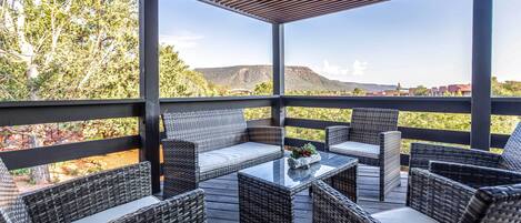 House (2 Bedrooms) | Front of property