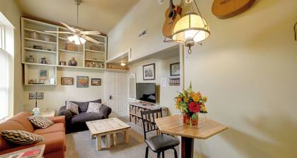 Walk to Water St & River: Quaint Saugatuck Apt