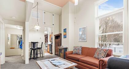 Walk to Water St & River: Quaint Saugatuck Apt
