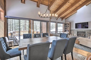 Interior - Chic Truckee Cabin Close to Golf Course & Hiking (Truckee)