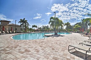 Apartment (2 Bedrooms) | Interior - Modern River Strand Country Club Condo w/ Perks! (Bradenton)