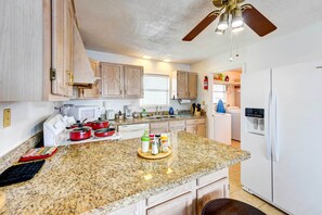 House (2 Bedrooms) | Interior - Corpus Christi Extended Stay - 7 Mi to Beach! (Corpus Christi)