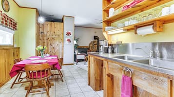 Cottage (2 Bedrooms) | Interior