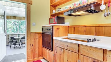 Cottage (2 Bedrooms) | Interior