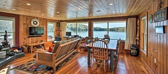Lakeside Milford Home w/ Fire Pit & Paddleboat