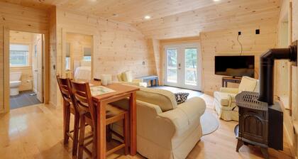 Cozy Apt w/ Deck, ~ 5 Miles to Acadia Nat'l Park!