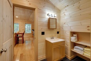 Interior - Cozy Apt w/ Deck, ~ 5 Miles to Acadia Nat'l Park! (Northeast Harbor)