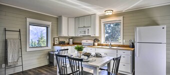 Scenic Studio w/ Loft & View of the Columbia River