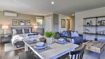 Apartment (0 Bedroom) | Interior