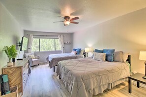 Apartment (3 Bedrooms) | 3 bedrooms, iron/ironing board, bed sheets - Pinetop Condo w/ Deck, Grill, 30 Mi to Sunrise Ski (Pinetop)