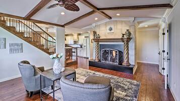 House (4 Bedrooms) | Interior