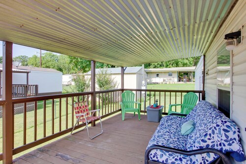 Lake Texoma Cabin Near Willow Springs Marina!