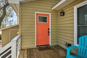 House (3 Bedrooms) | Interior - Oak Island Vacation Rental < 1 Mi to Beach! (Oak Island)